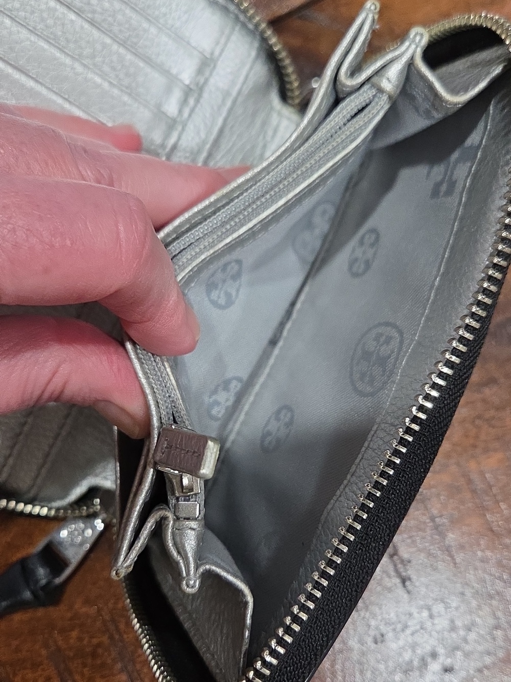 Tory Burch Wallet - Picture 9 of 12